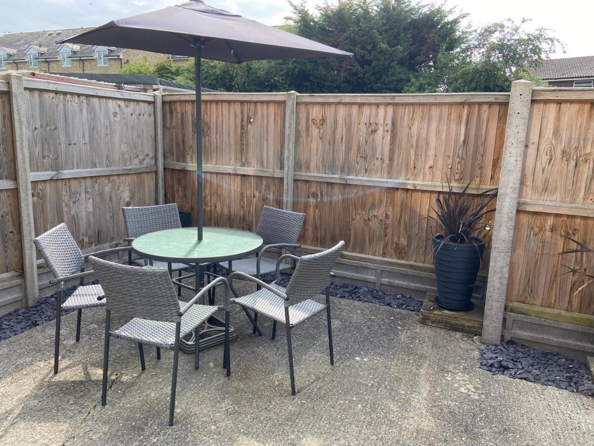 Villa The Seagull, With Driveway And Patio Garden à Whitstable Extérieur photo